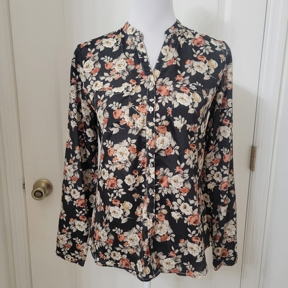 Van Heusen Size M Black with Floral Button Down Blouse, Excellent Used Condition - Picture 1 of 13